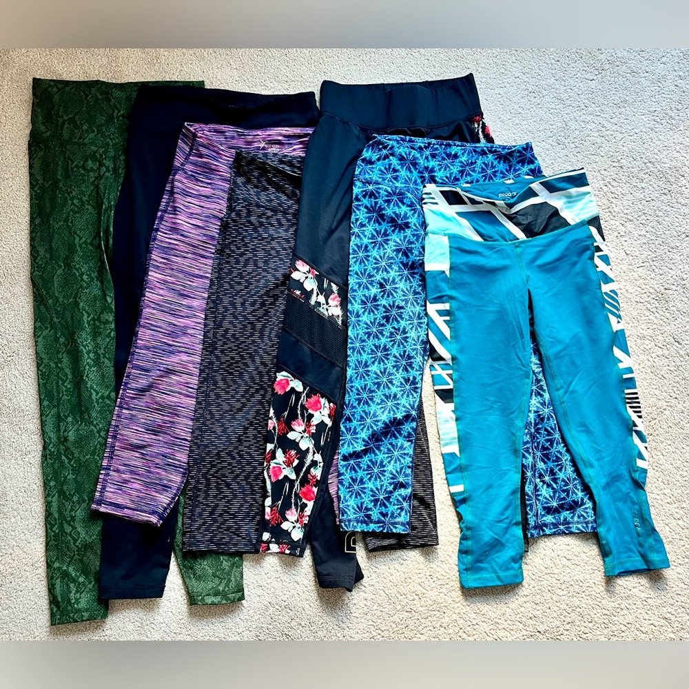 DEAL! Bundle of seven XS leggings